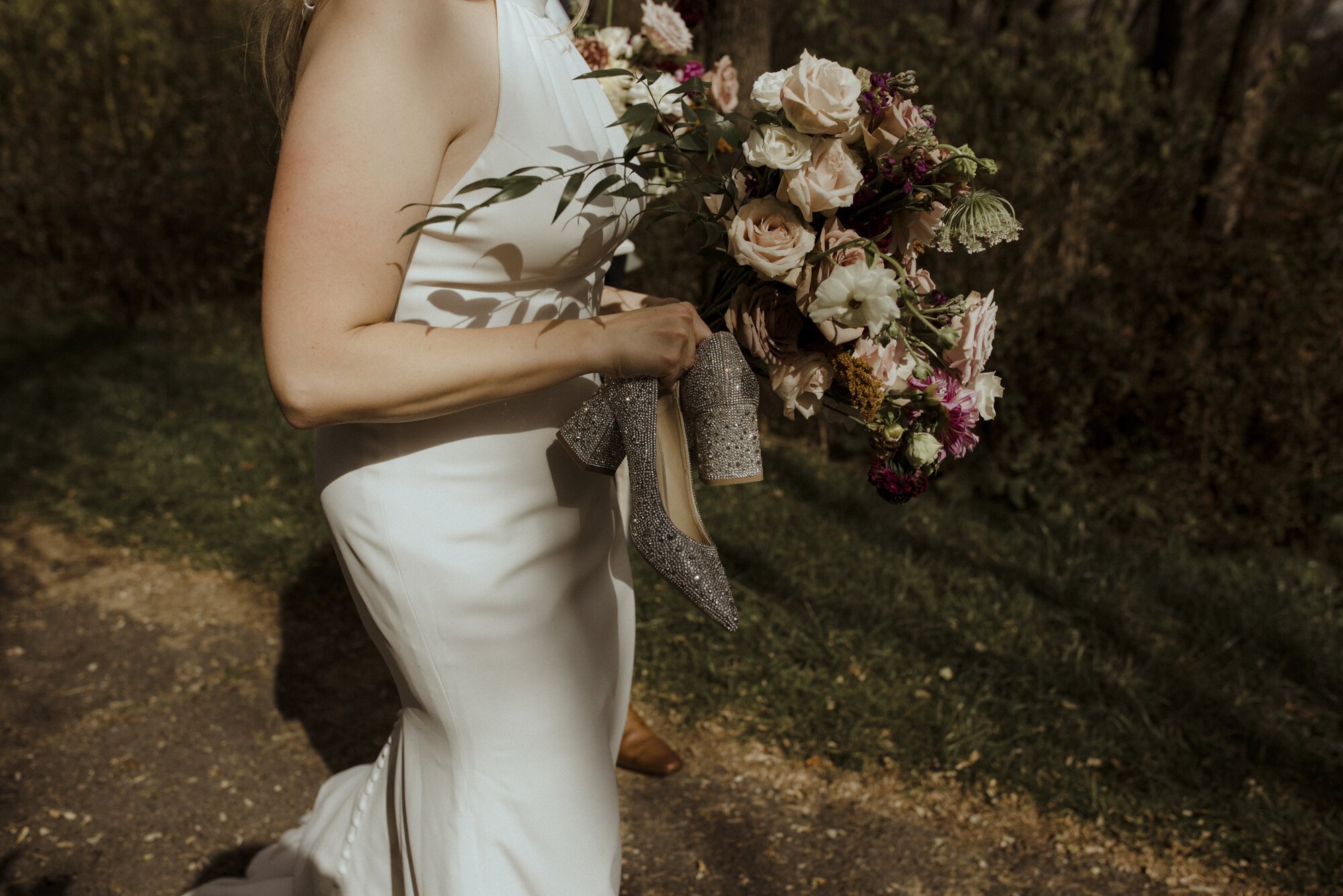 Autumn+Elopement+on+Shenandoah+National+Park+-+Glamorous+Elopement+in+the+Blue+Ridge+Mountains+-+Picnic+Elopement+Inspiration_49.jpg