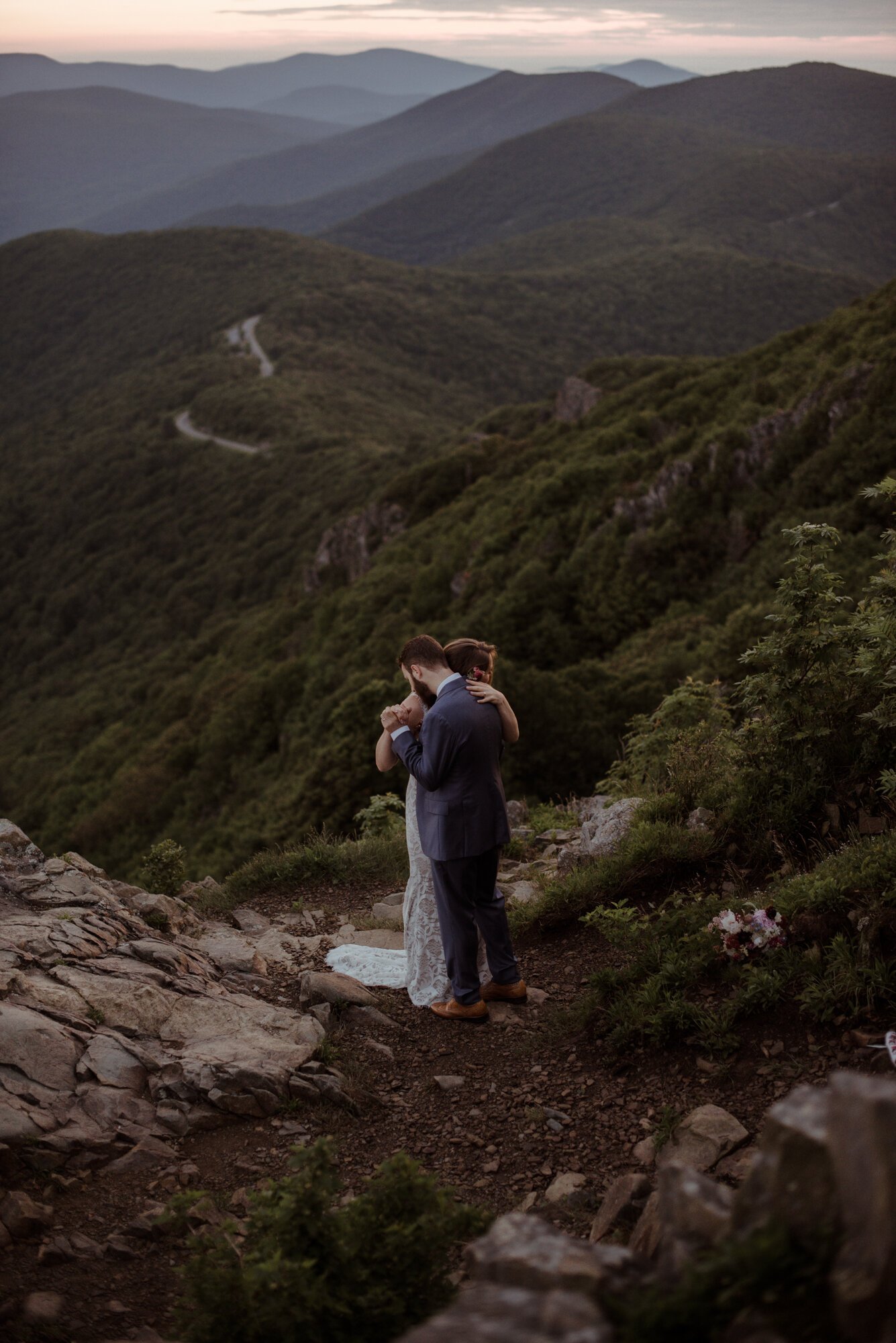 Anna+and+Daniel+-+Stonyman+Summit+Elopement+-+Shenandoah+National+Park+Sunrise+Elopement+-+Hiking+Elopement+in+Virginia_30.jpg