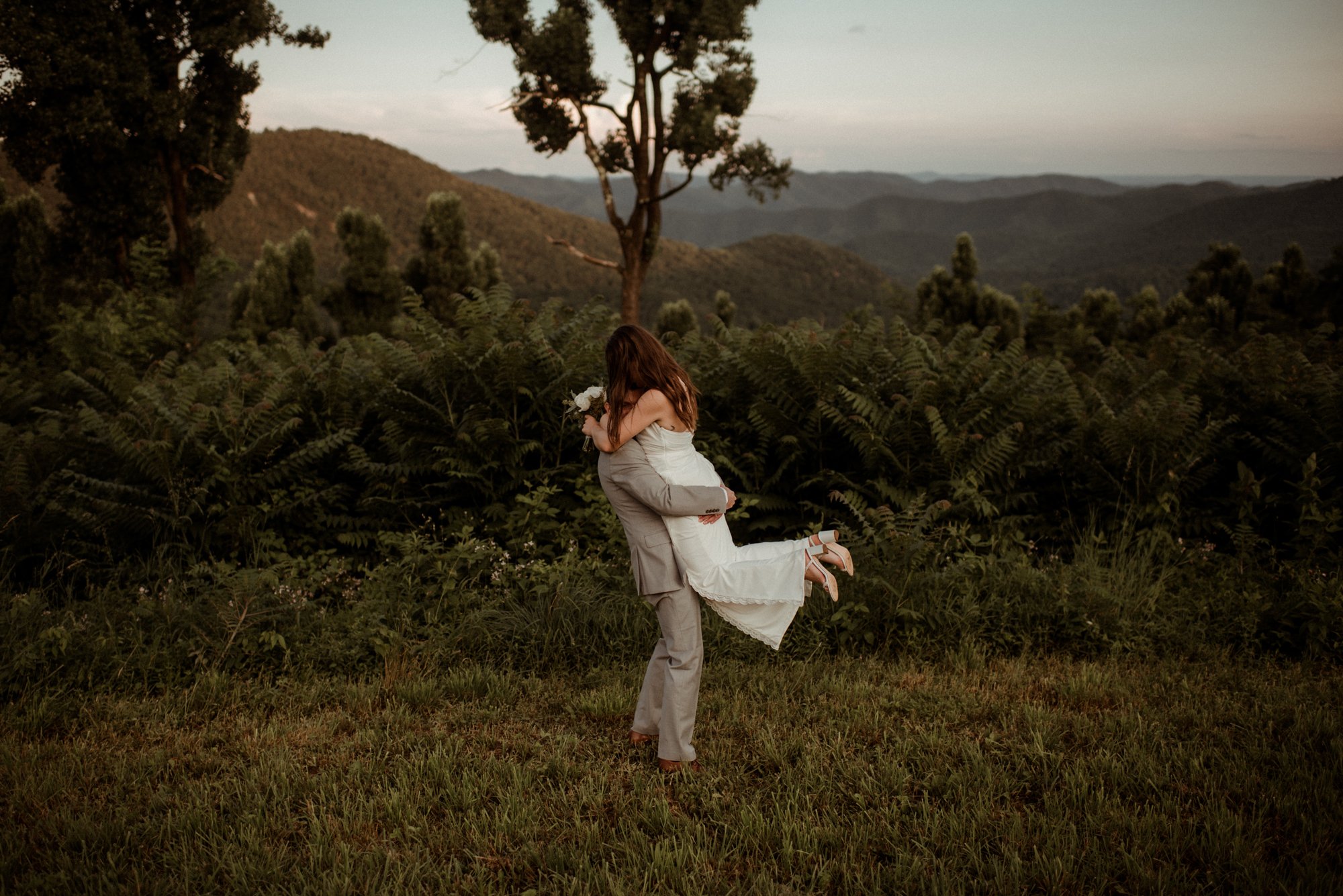 Sunset Elopement at Ravens Roost Overlook Blue Ridge Parkway Elopement Photographer in Virginia - White Sails Creative - Virginia Elopement Inspiration_105.jpg