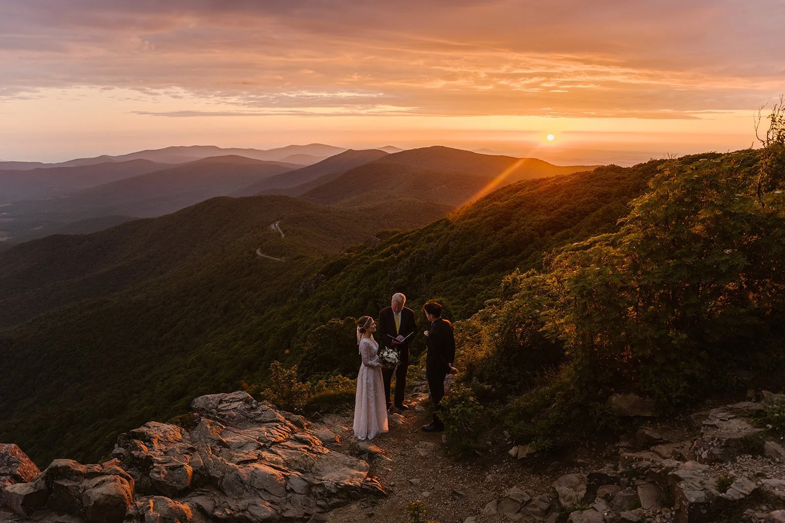 Rachel+and+Jaccob+-+Our+Elopement+-+Shenandoah+National+Park+-+Sneak+Peeks_5_websize.jpg