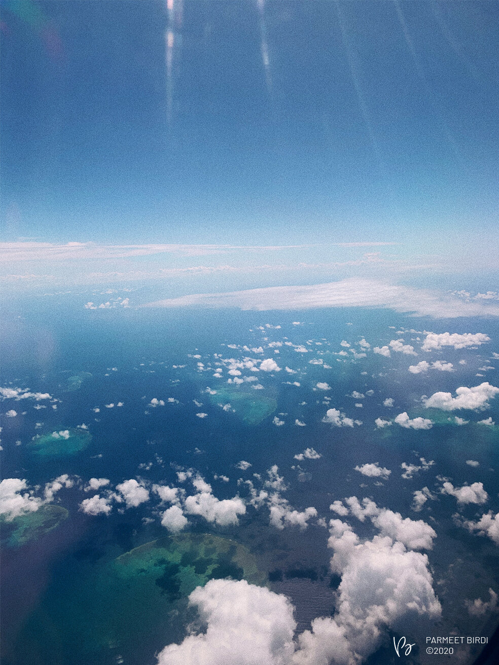  Aerial view of the Great Barrier Reef 