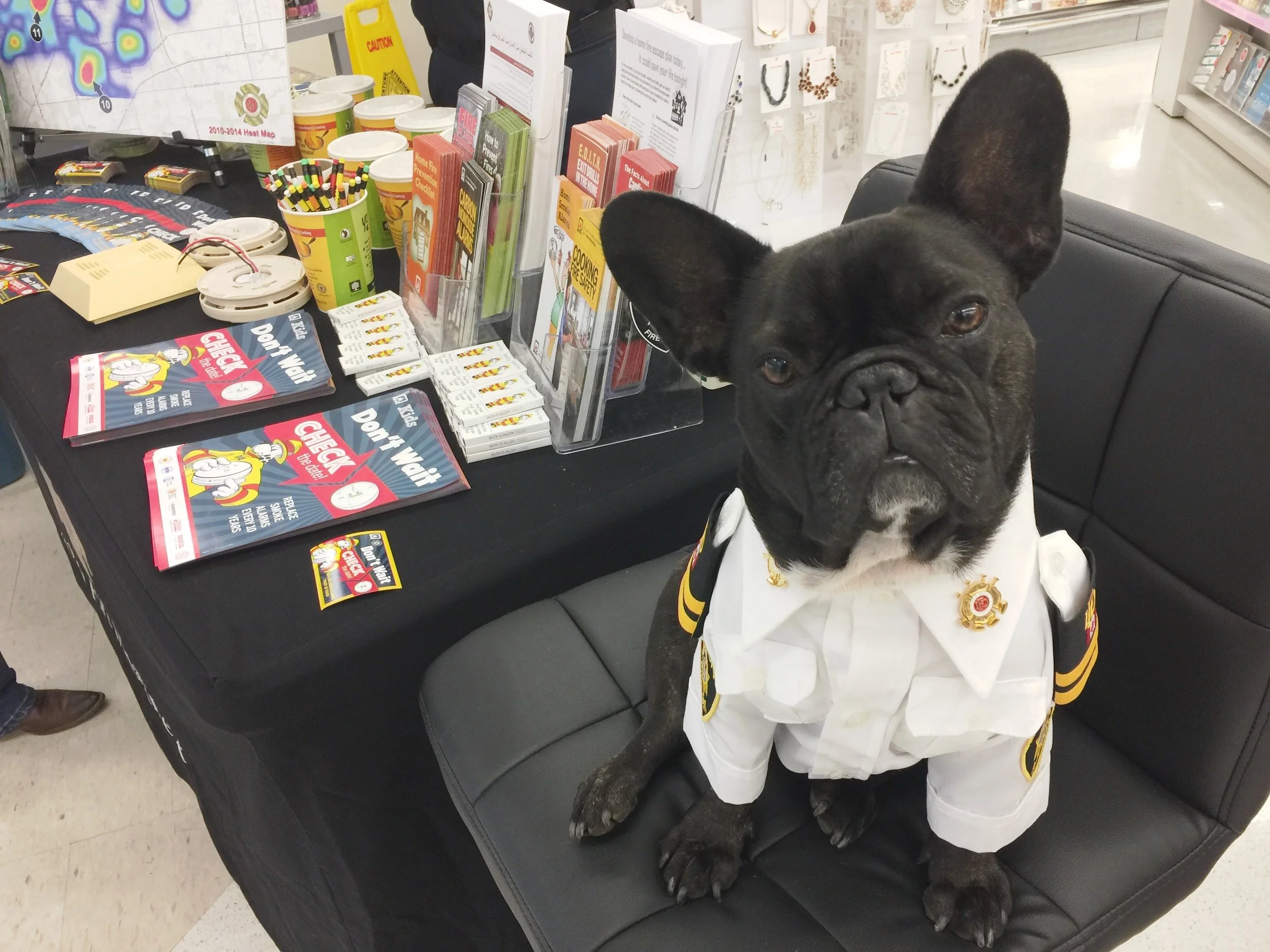 ME WORKING INNA SHOPPINGSTORE FOR FIRE PREVENTION WEEK!! (12 photos) 