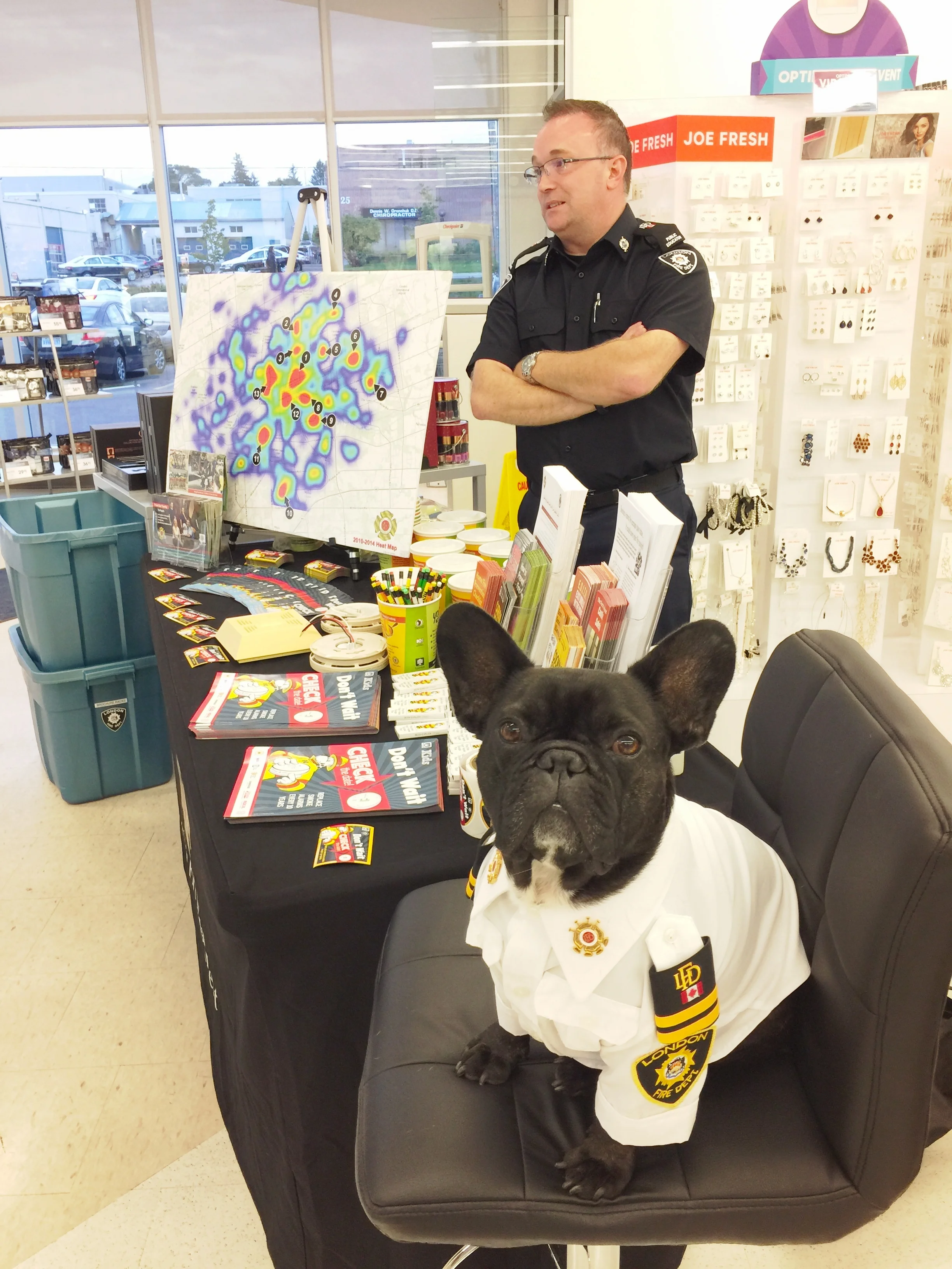 There are plenty of free giveaways and informative brochures for everybuddy!! 