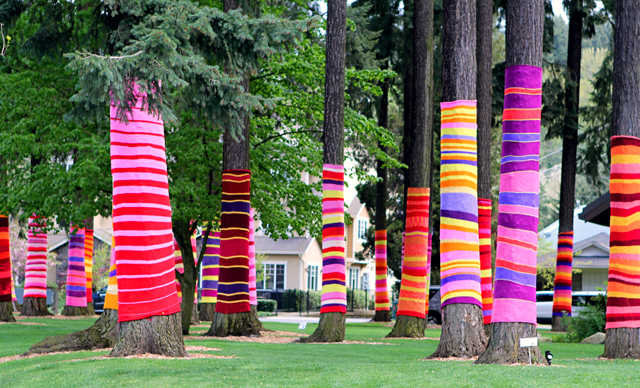 yarnbombing2.jpg