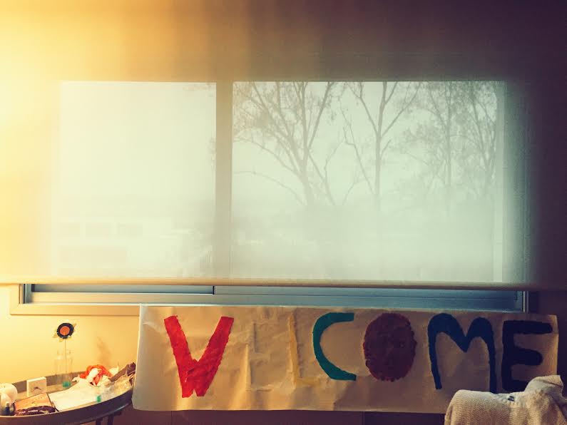 5.5 / 9: 14 post meridiem // My first night in A Coruna with my host family. Paloma, the middle child, made this sweet sign and balloons all over my floor for me. It was finally bed time for me and the lamp light was so cozy against the dusk sky. It's still bright outside at this time of day but I was so tired from staying up for over 30 hours that I did not care.