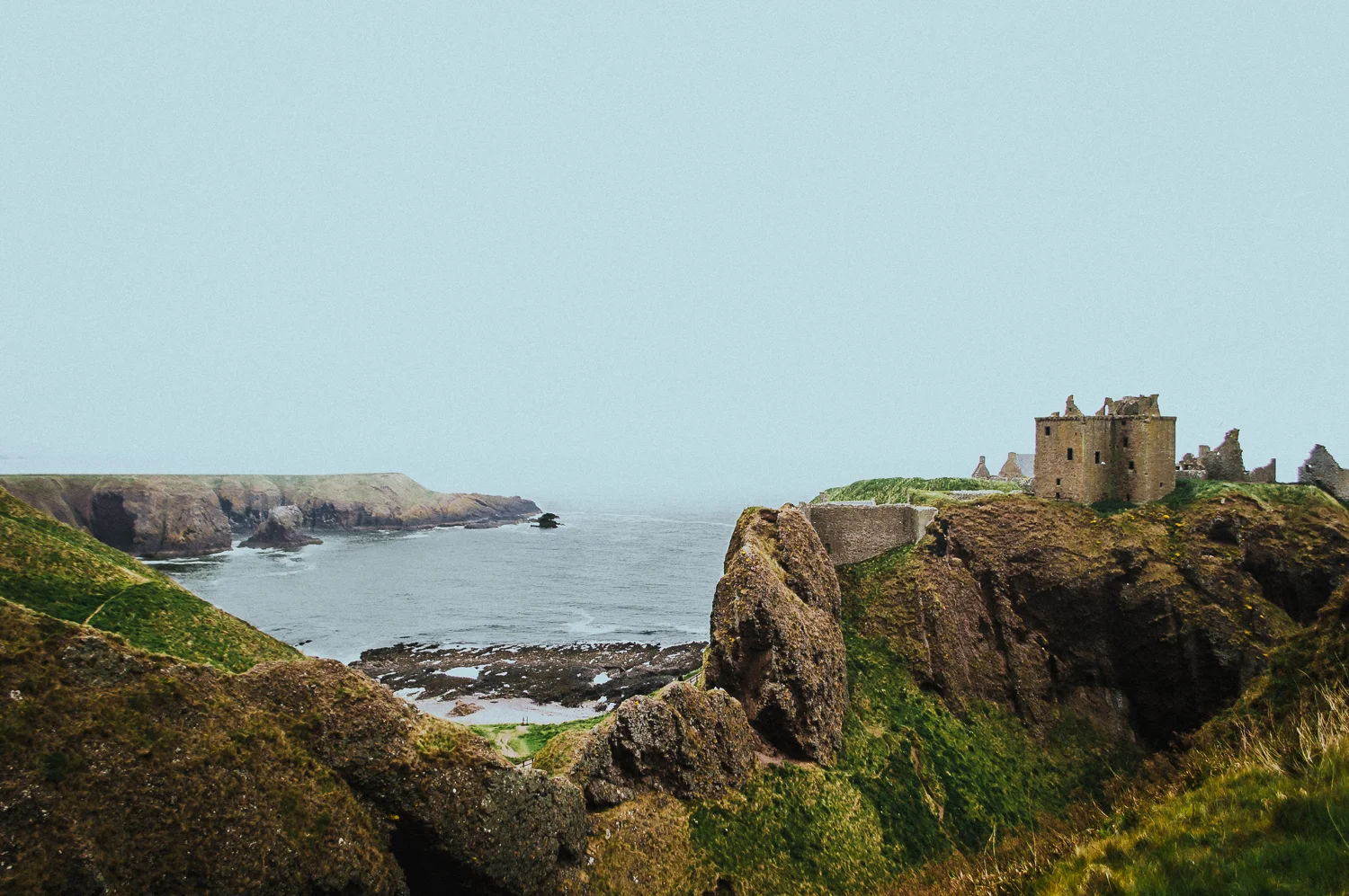 Brixton Essentials "Warm Memories" + Dunnottar Castle Scotland