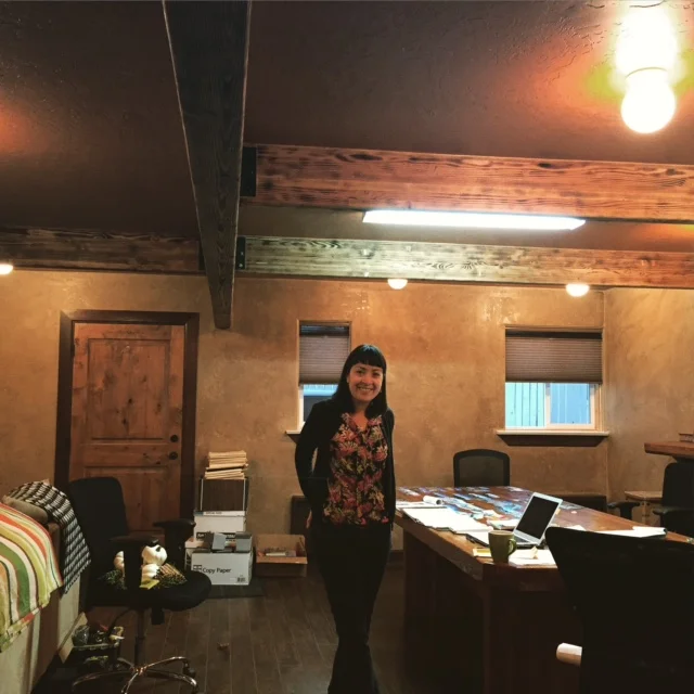 Welcome to my humble abode: the crash I sleep on is to my left, and my workspace (where I was arranging an exhibit for a case earlier today) is to my right. 'Til next time...