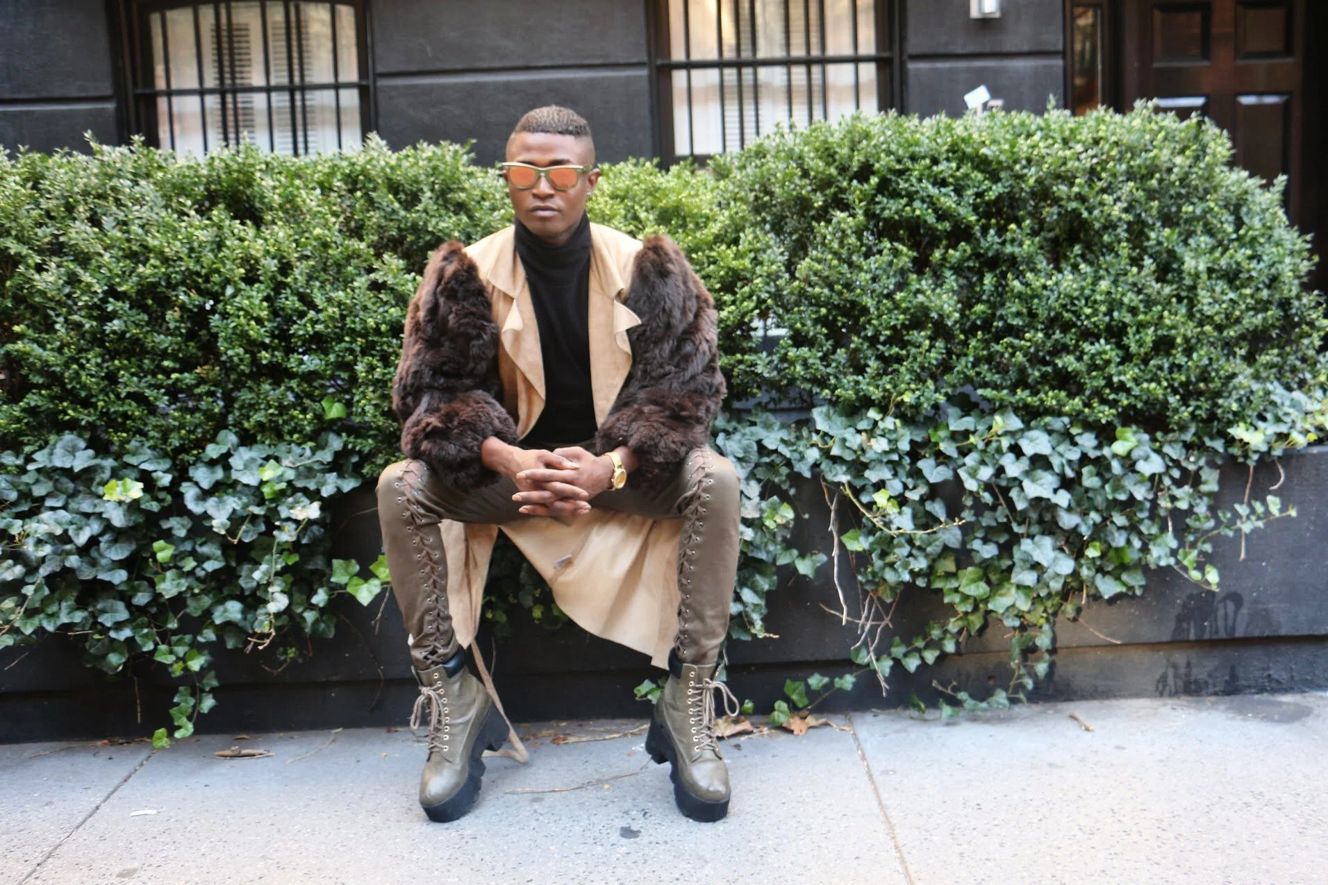 Without a focal point, and outfit can be boring, unfinished, and uninteresting. 