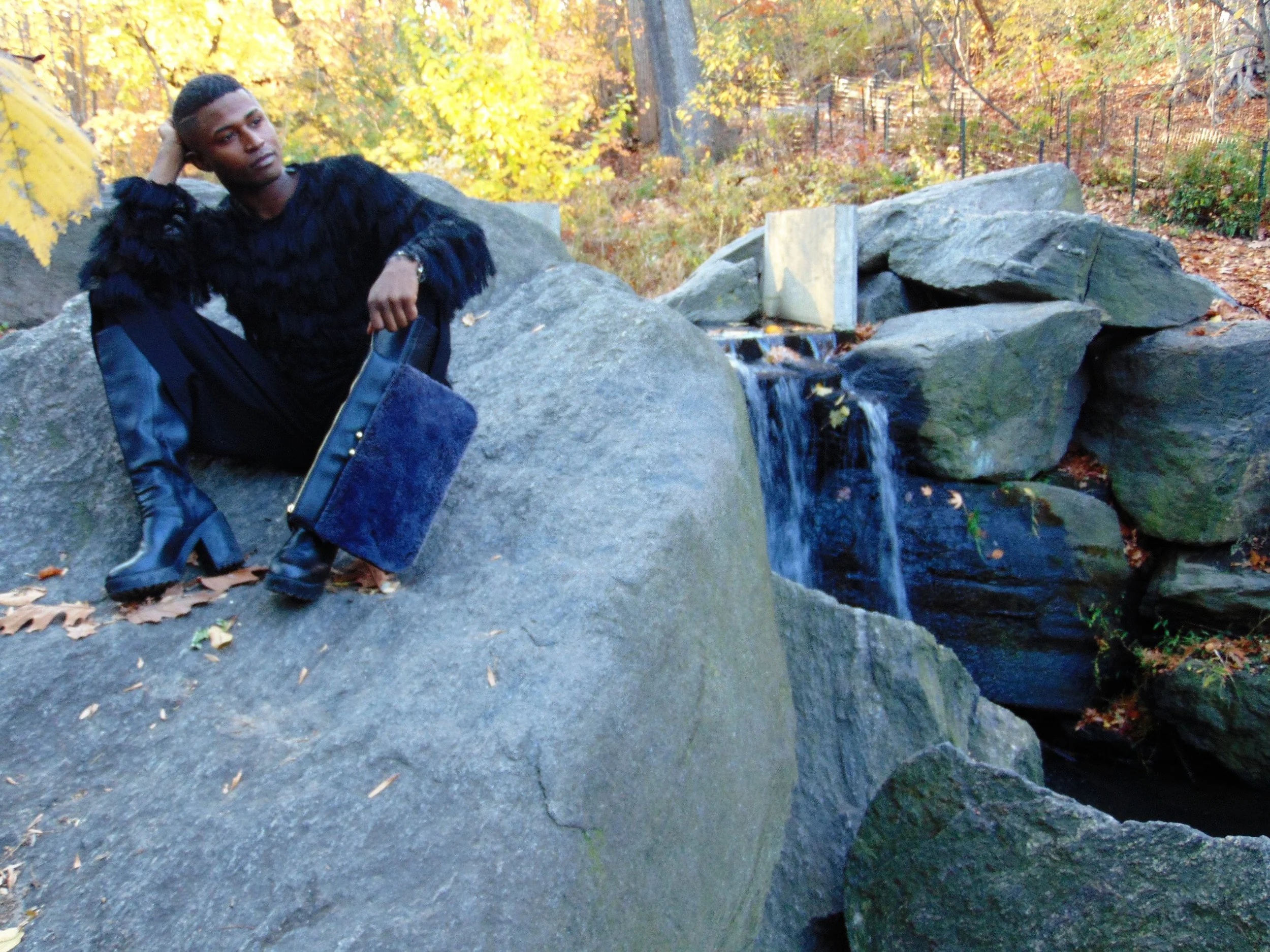 If you are wanting to look absolutely chic, fringe is the way to go. 