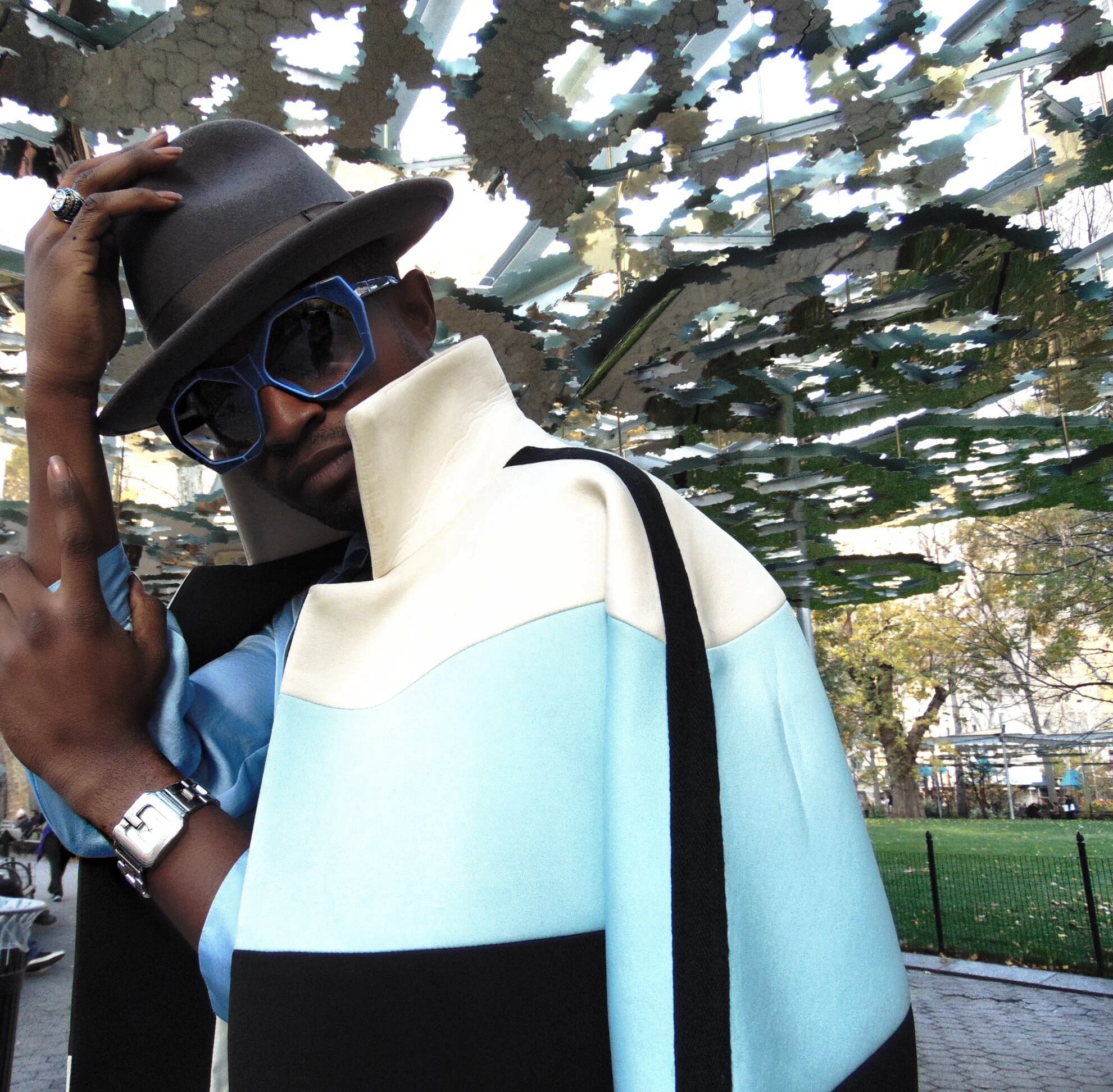 When getting dress this season try being fab and mix some blocks of colors into your closet.