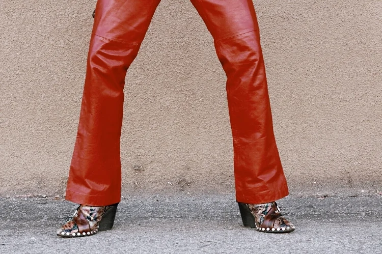 MYSTERY LOOK 120: THE POWER OF RED LEATHER TROUSERS
