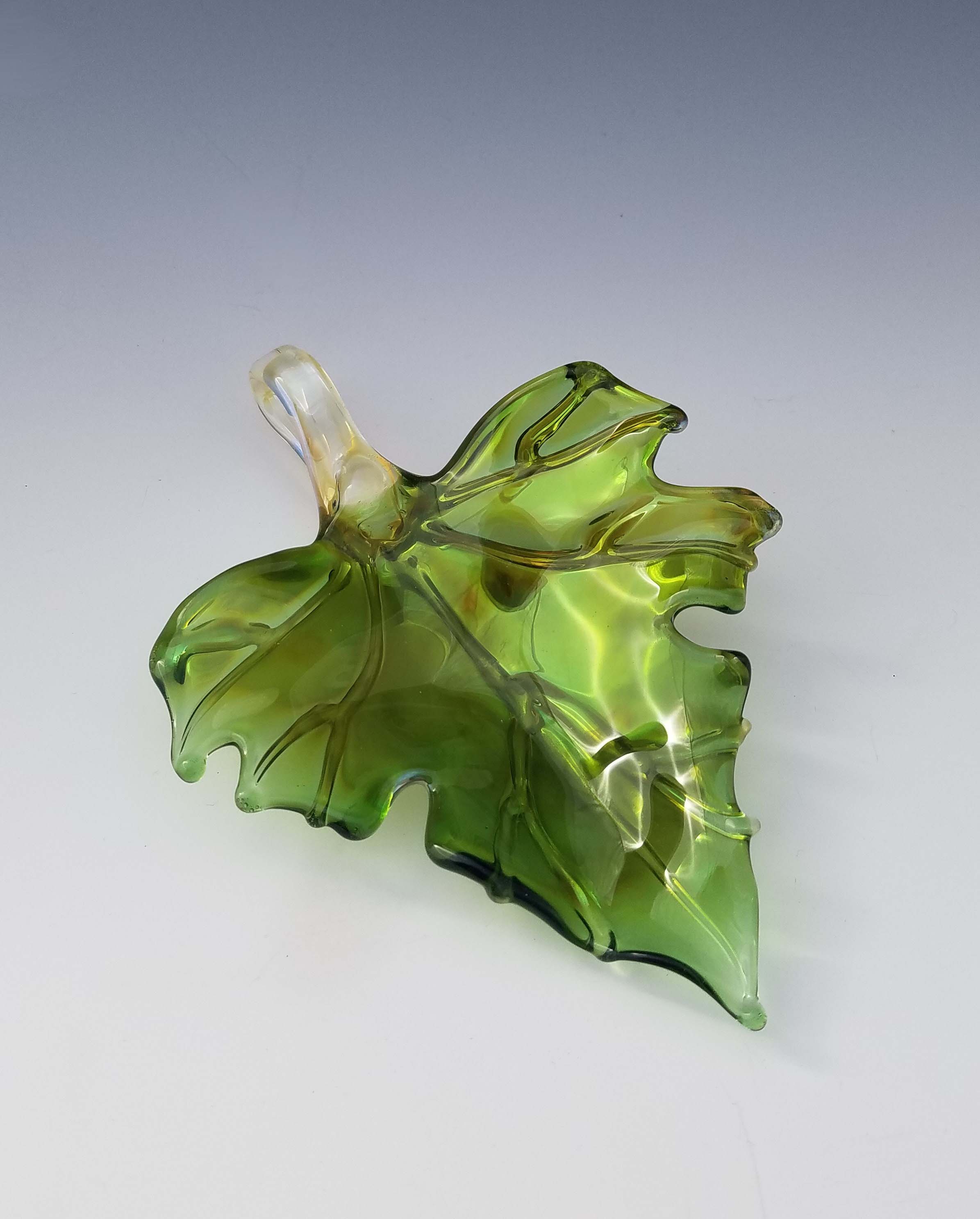 Single Leaf Sculpture - green front.jpg
