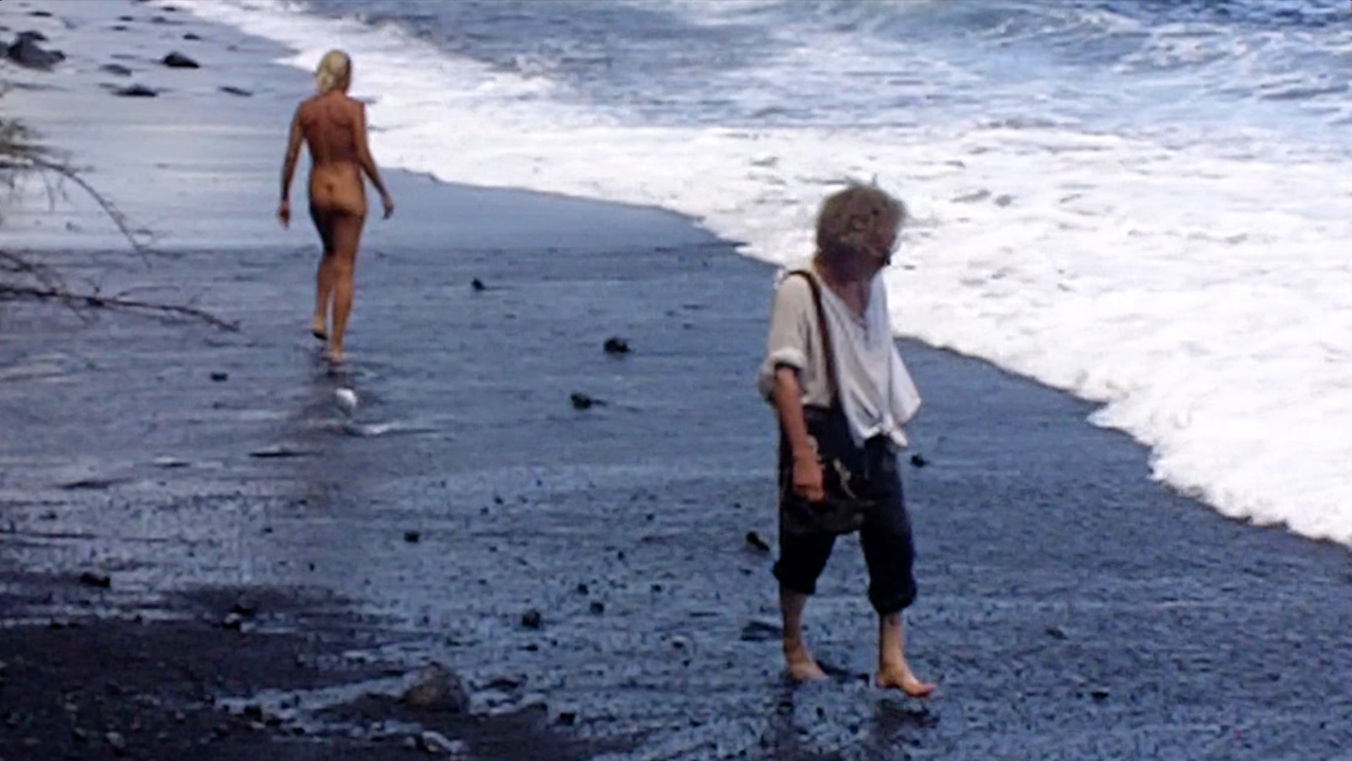 Dave strikes gold at the nude beach