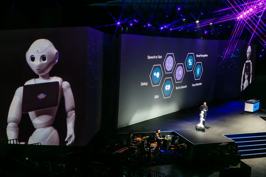 20151026093146 1908 IBM INSIGHT 2015 MON GENERAL SESSION-XL.jpg