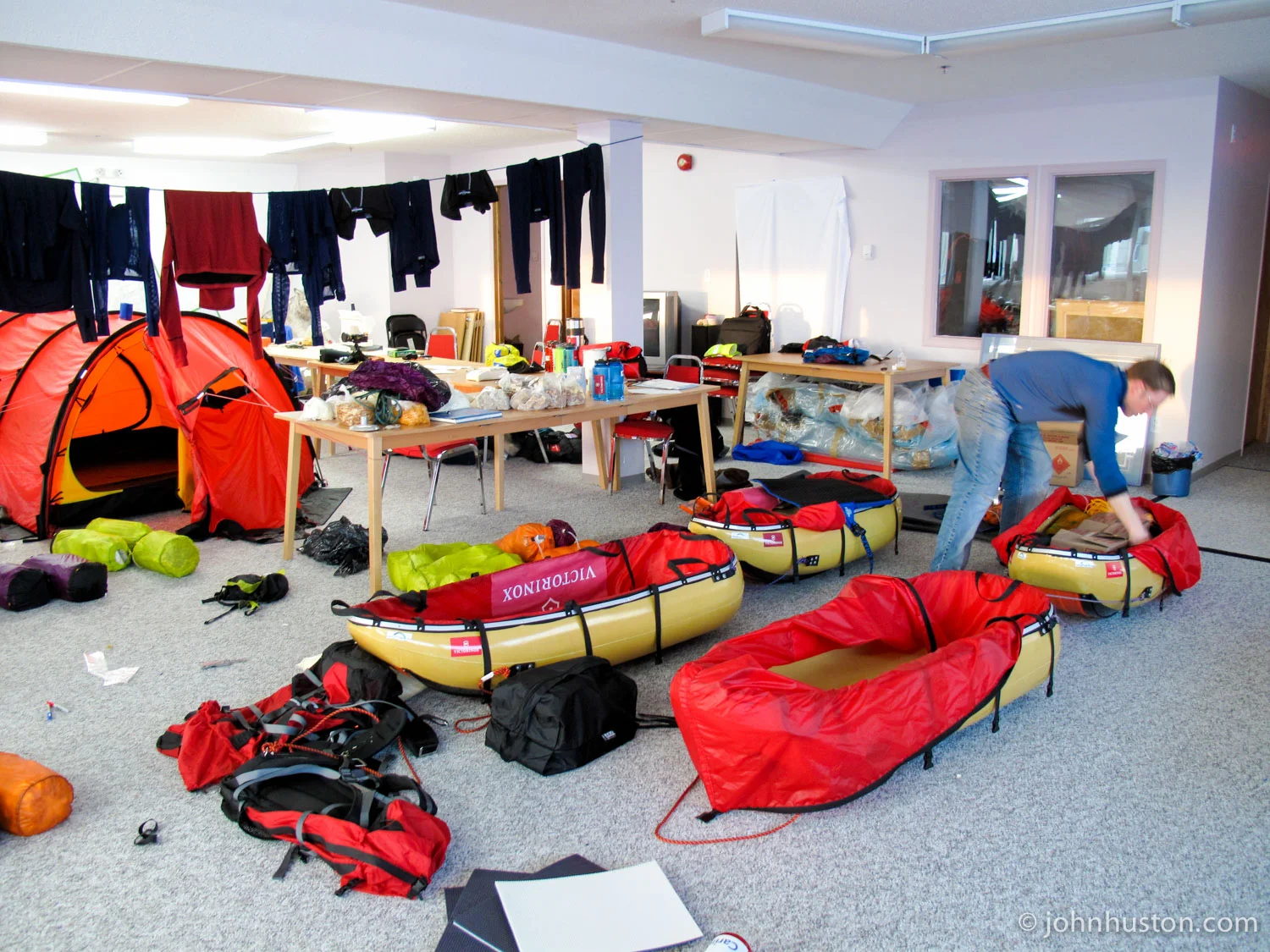 EXPEDITION START DELAYED 24 HOURS