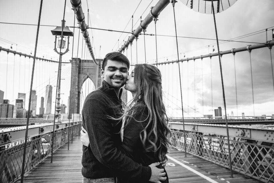 brooklyn bridge engagement nyc.jpg