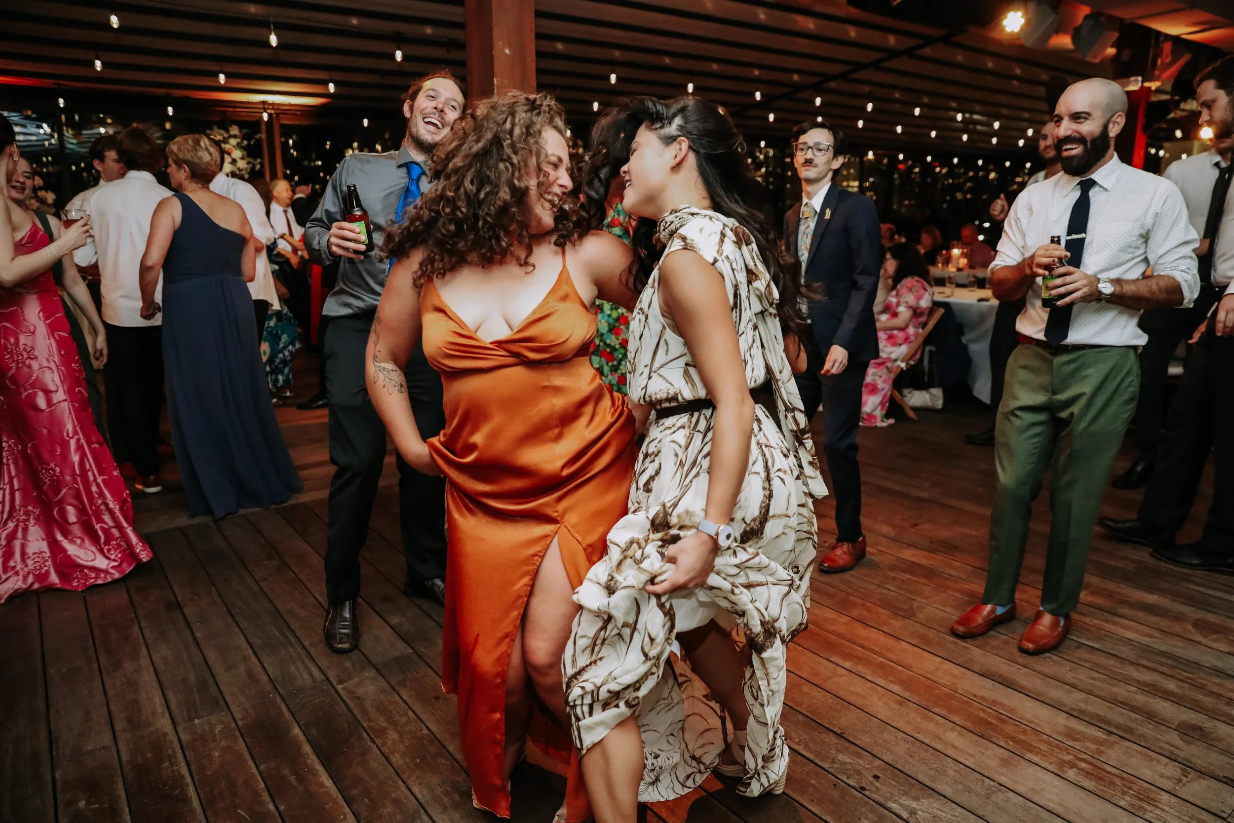 Brooklyn rooftop summer wedding250.jpg