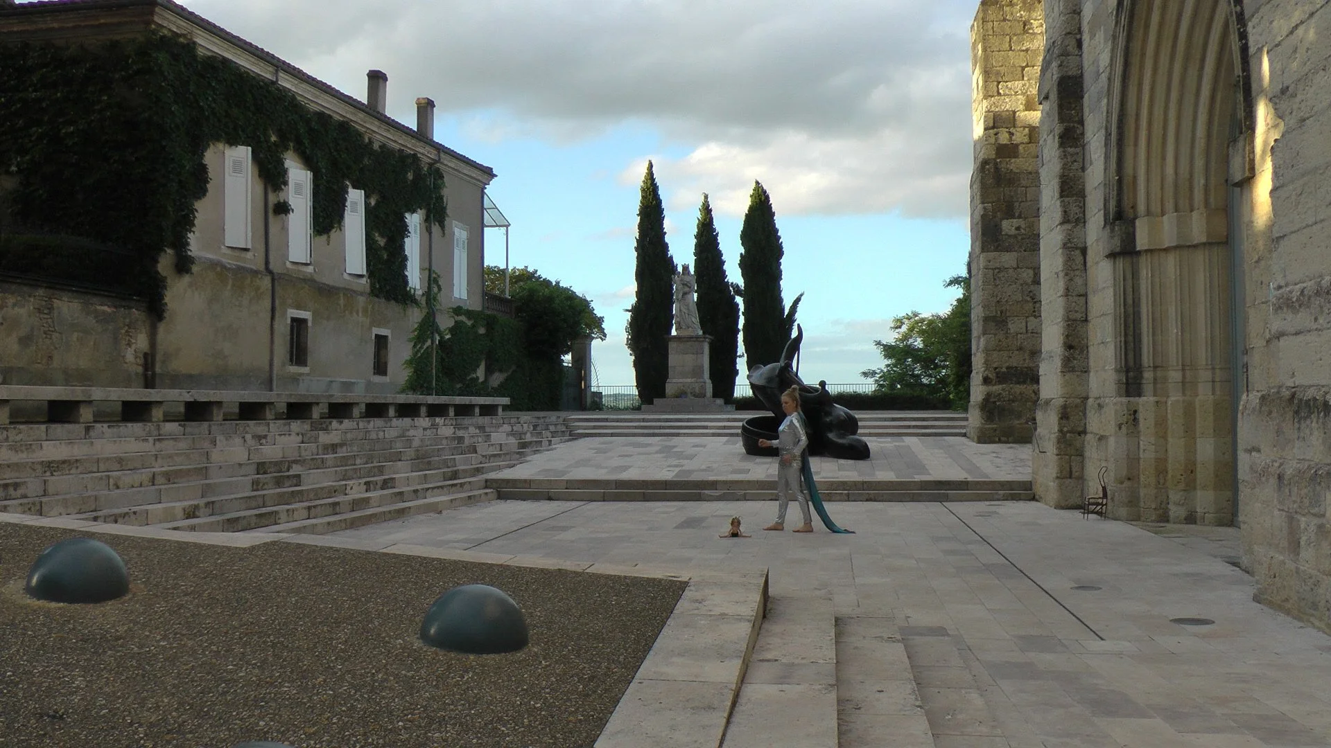 Motherboard Duet in Auvillar.jpg