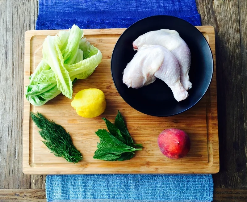 Mise en Place / Roasted Chicken Legs, Peach Summer Herb Salad © Chef Jöne Pan