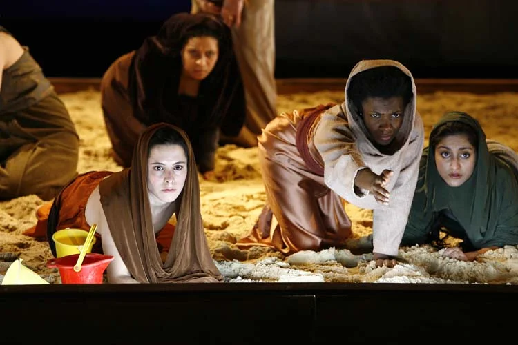 medea15.jpg