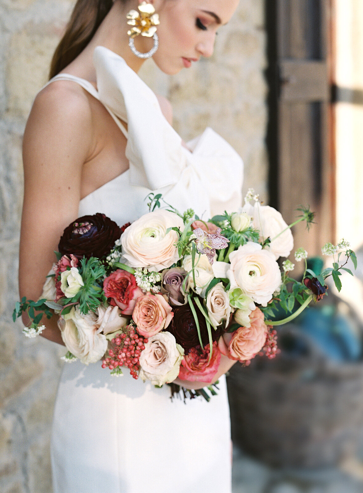spring-wedding-bouquet-amsale-villa-montanare-williamsburg-photo-studios