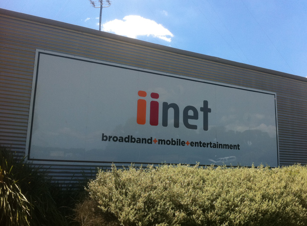 iiNet Corporate signs Geelong.jpg