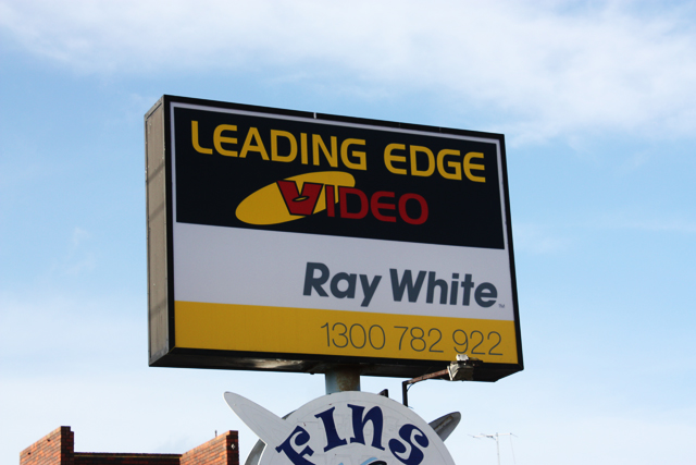 Leading Edge Signs Geelong.jpg