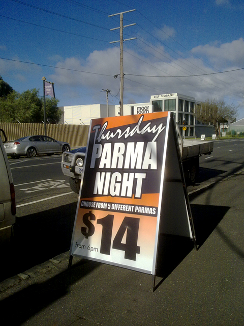 Thurs Parma Night signs Geelong.jpg