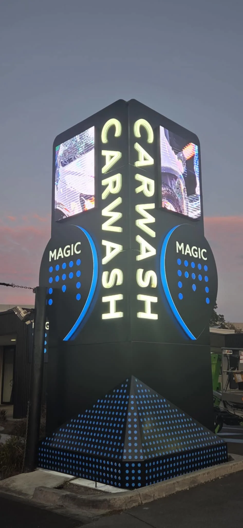 Pylon sign, LED Screen, Melbourne, Geelong.JPG