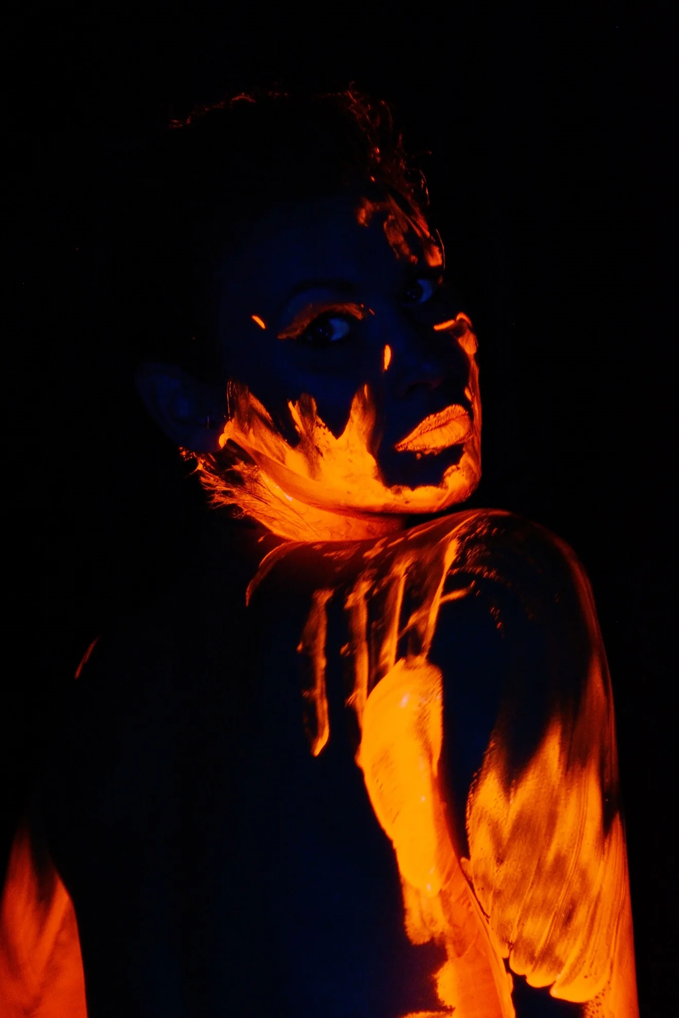 KaraBlacklightWEB (7).jpg