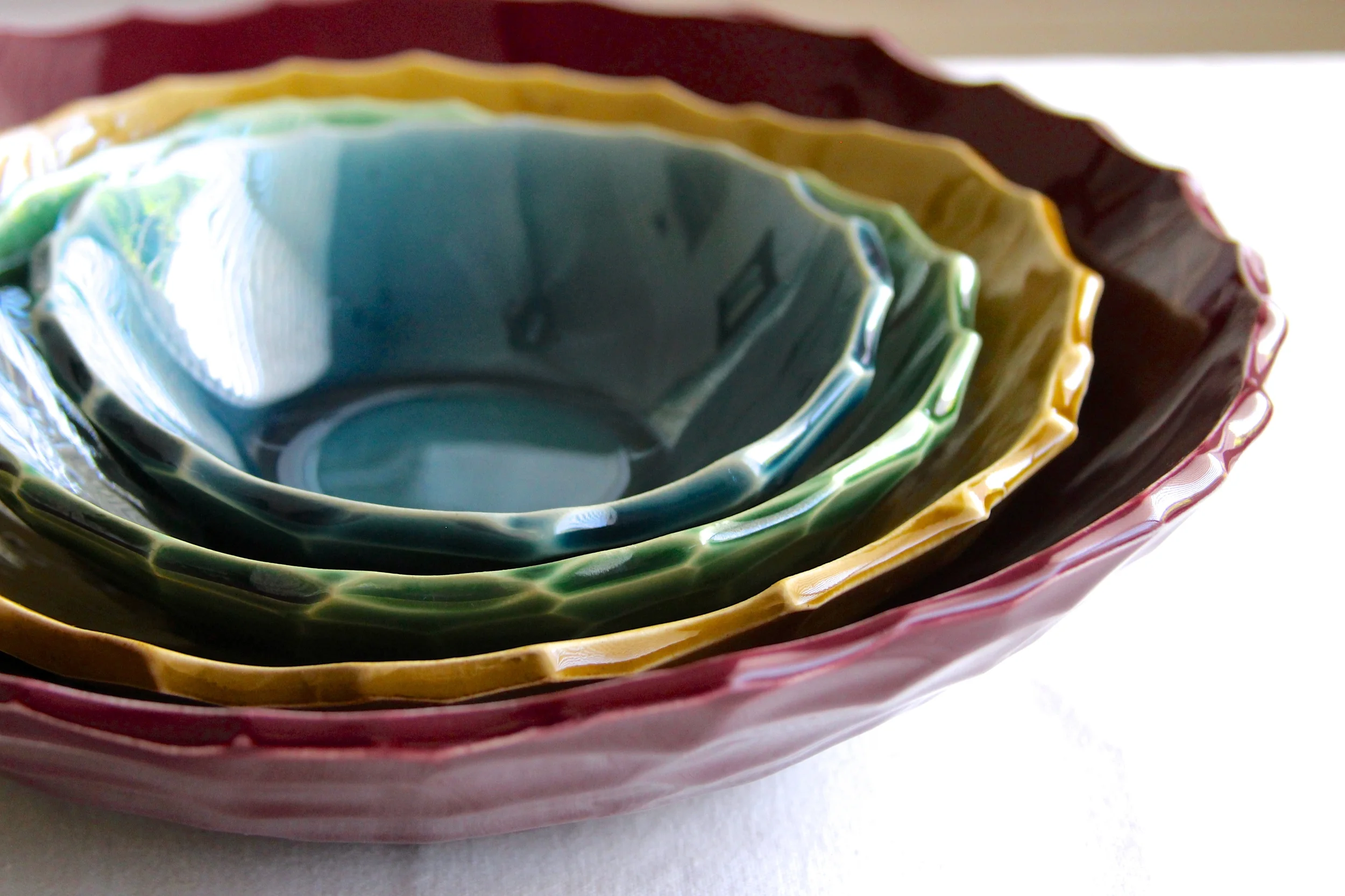 Carved Nesting Bowl Set