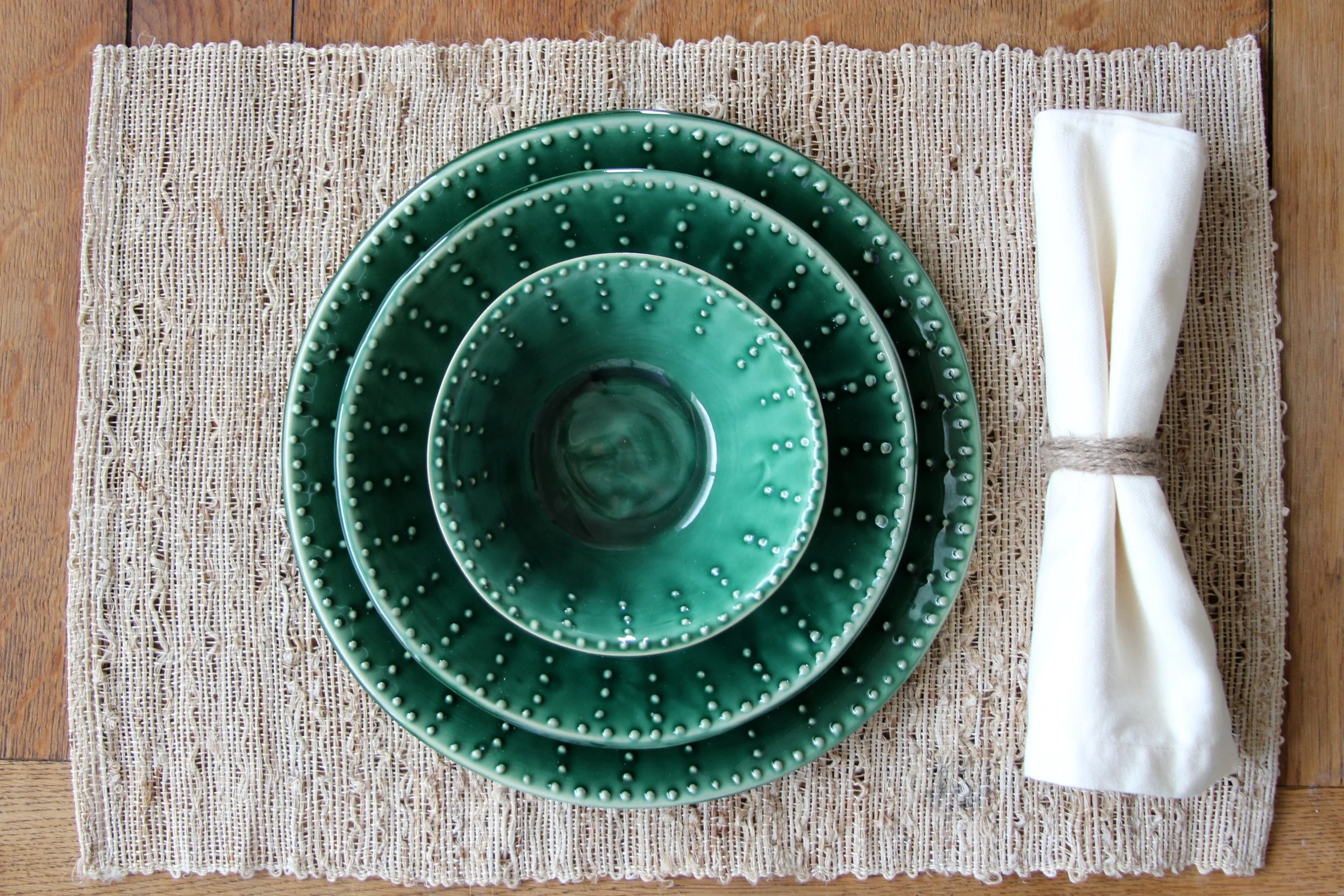 emerald green dinnerware.JPG