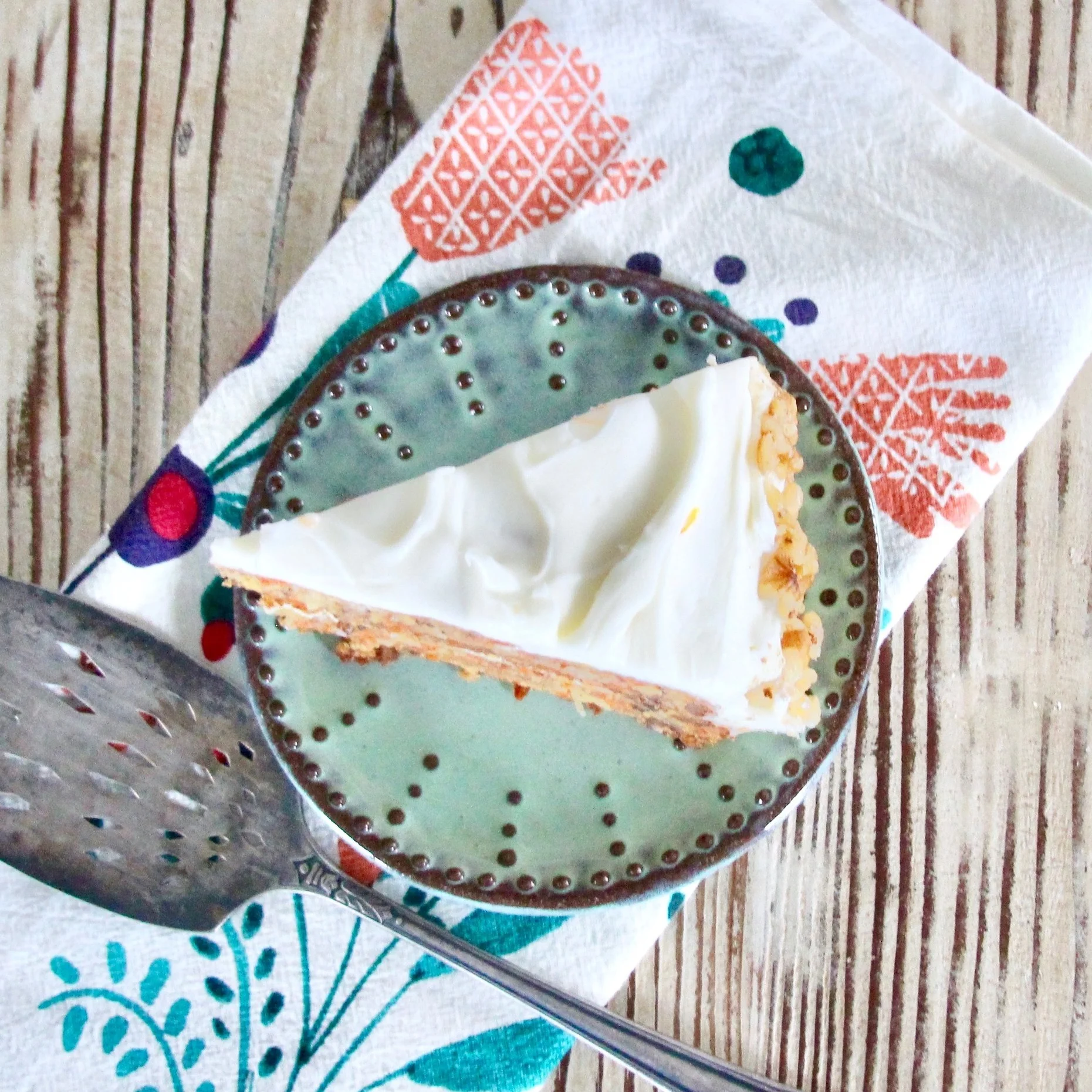 Dessert / Bread Plate in Aqua Mist