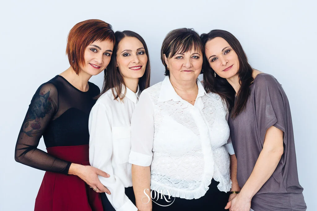 003 - 2019.12.13 - 18.07.26 - Kurekove baby-2-Edit.jpg