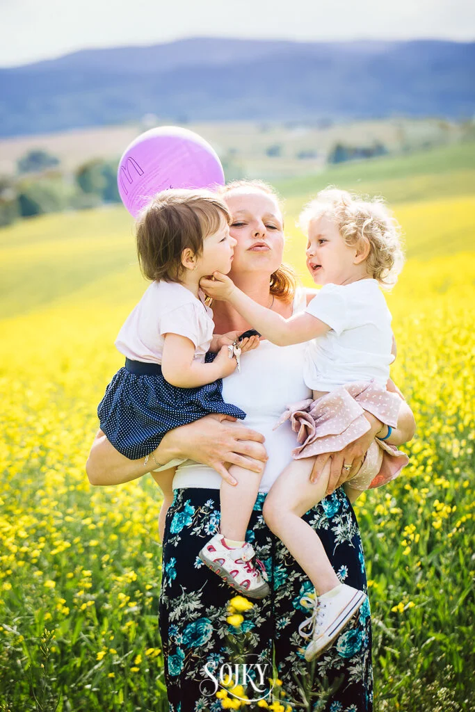 Júlia, Hanka &amp; starí rodičia