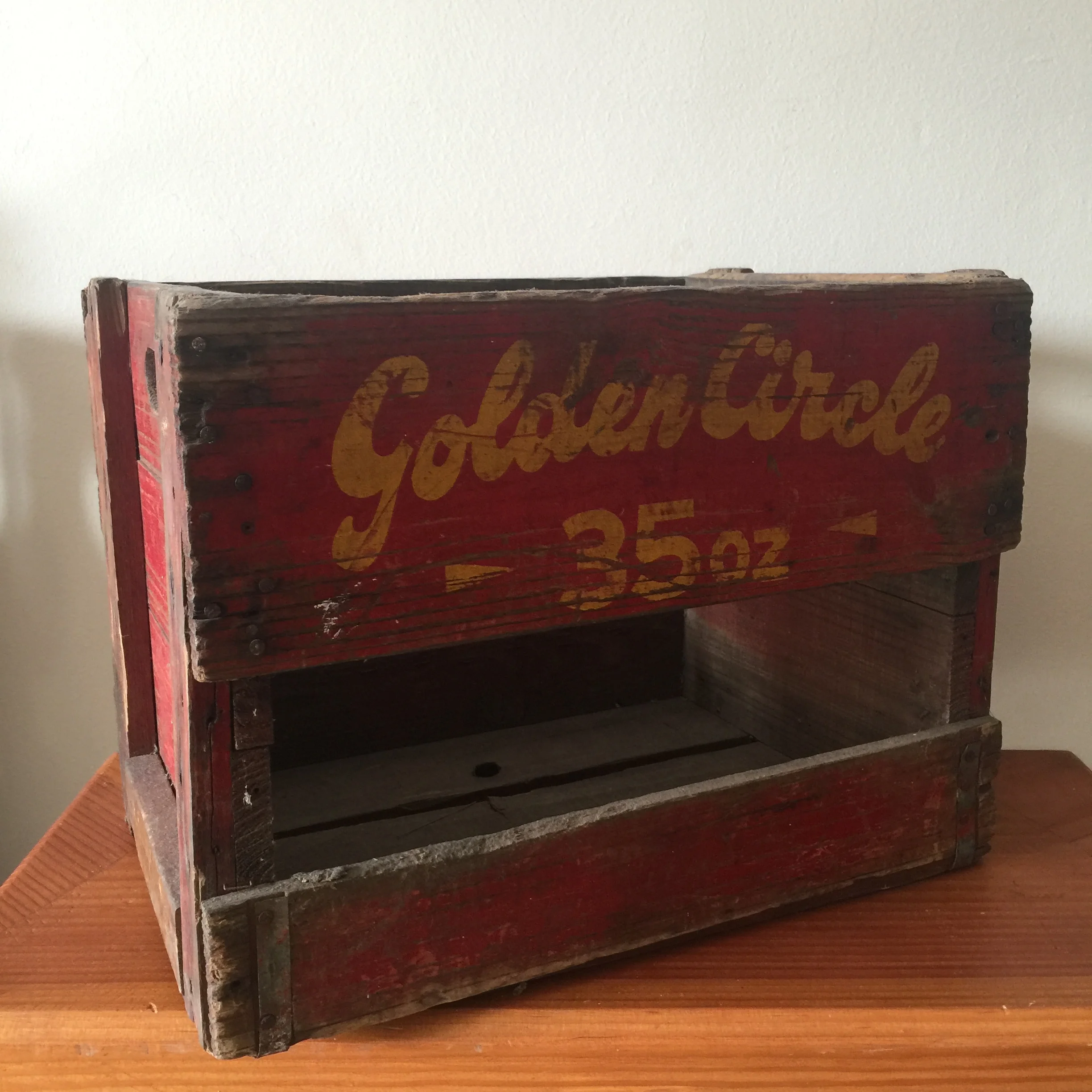 Golden Circle Crate Large.JPG