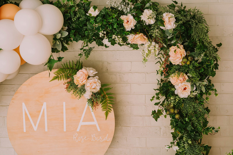 Faux_Flowers_Garland.jpg