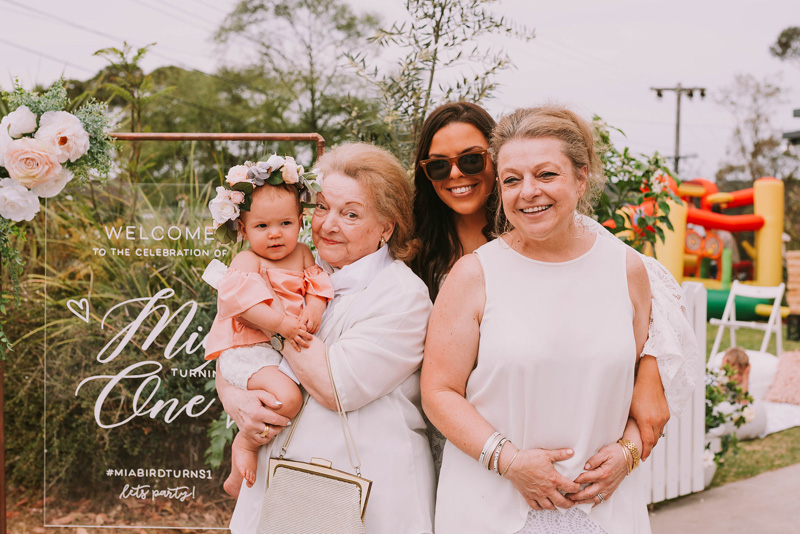 Happy_Birthday_1st_Ideas_Family_Photo.jpg