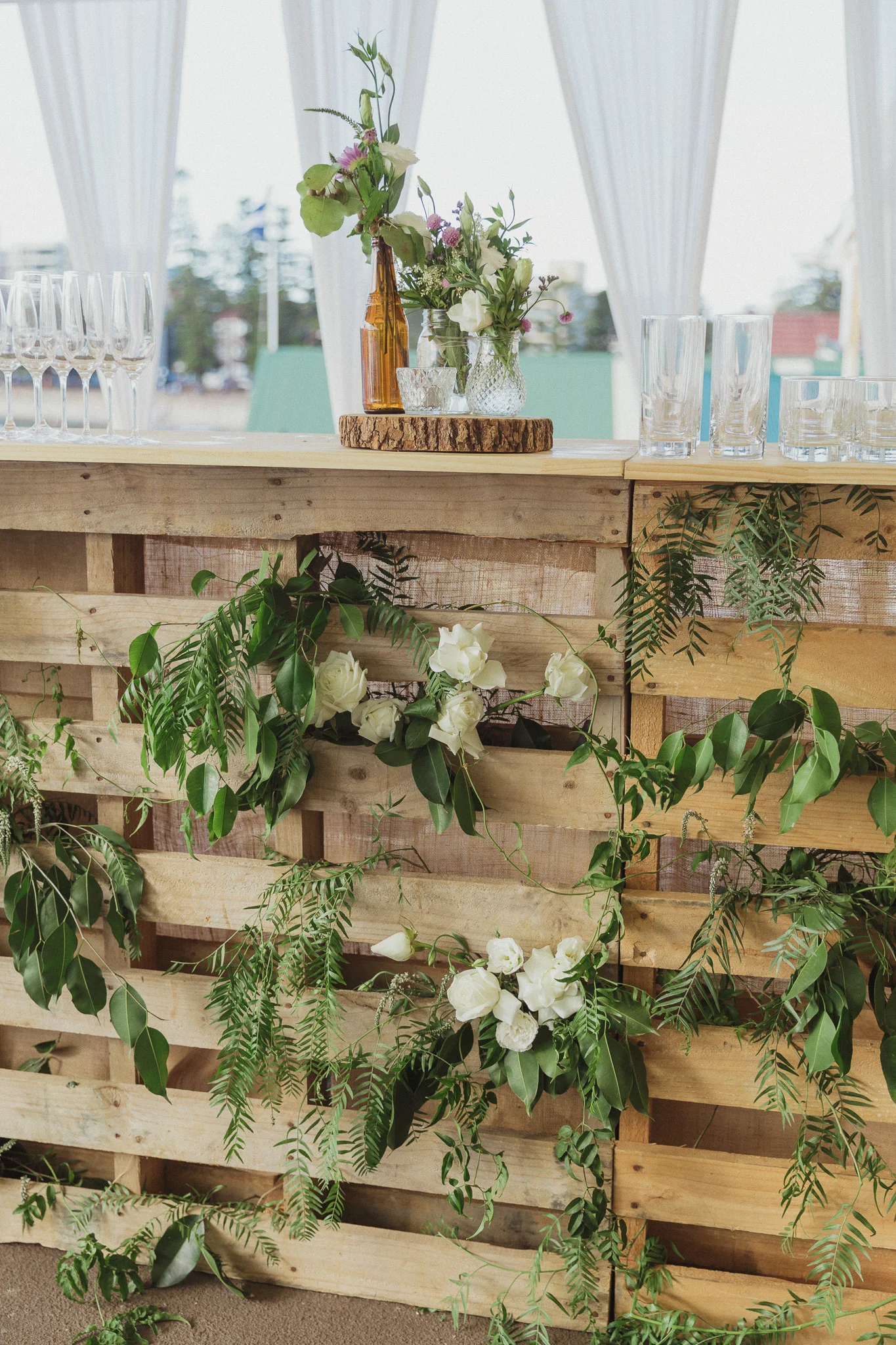 Pallet_Bar_Florals_Wedding_Event_Hire_Manly.jpg