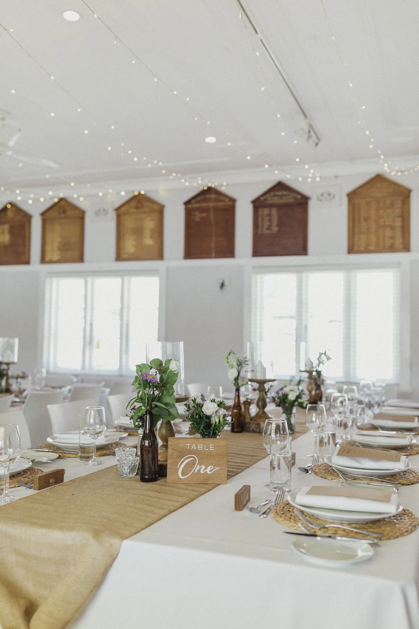 Rustic_Wedding_Table_Styling_Ideas.jpg