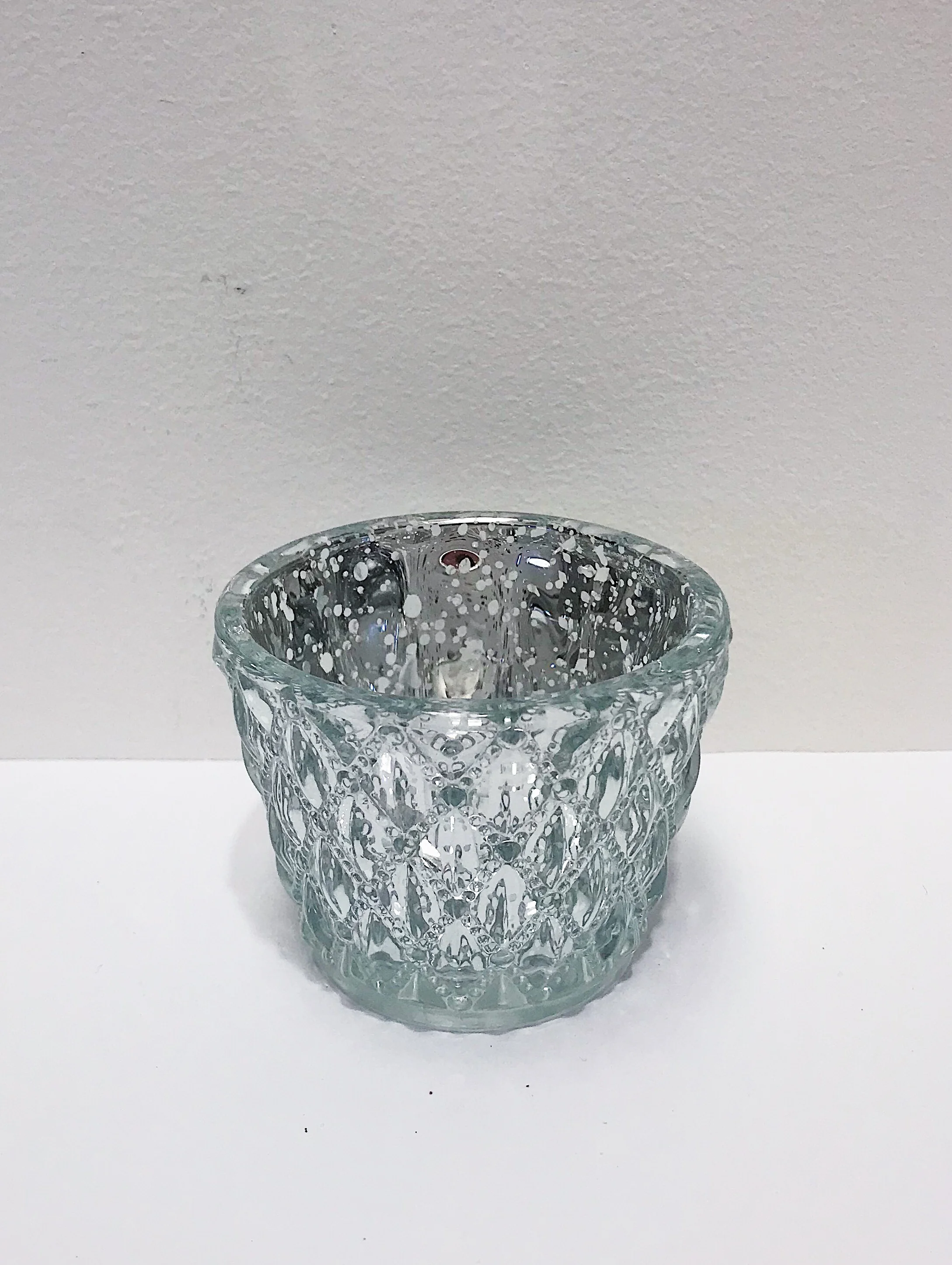 tea_light_candle_table_styling_hire_modern_silver_diamond.JPG