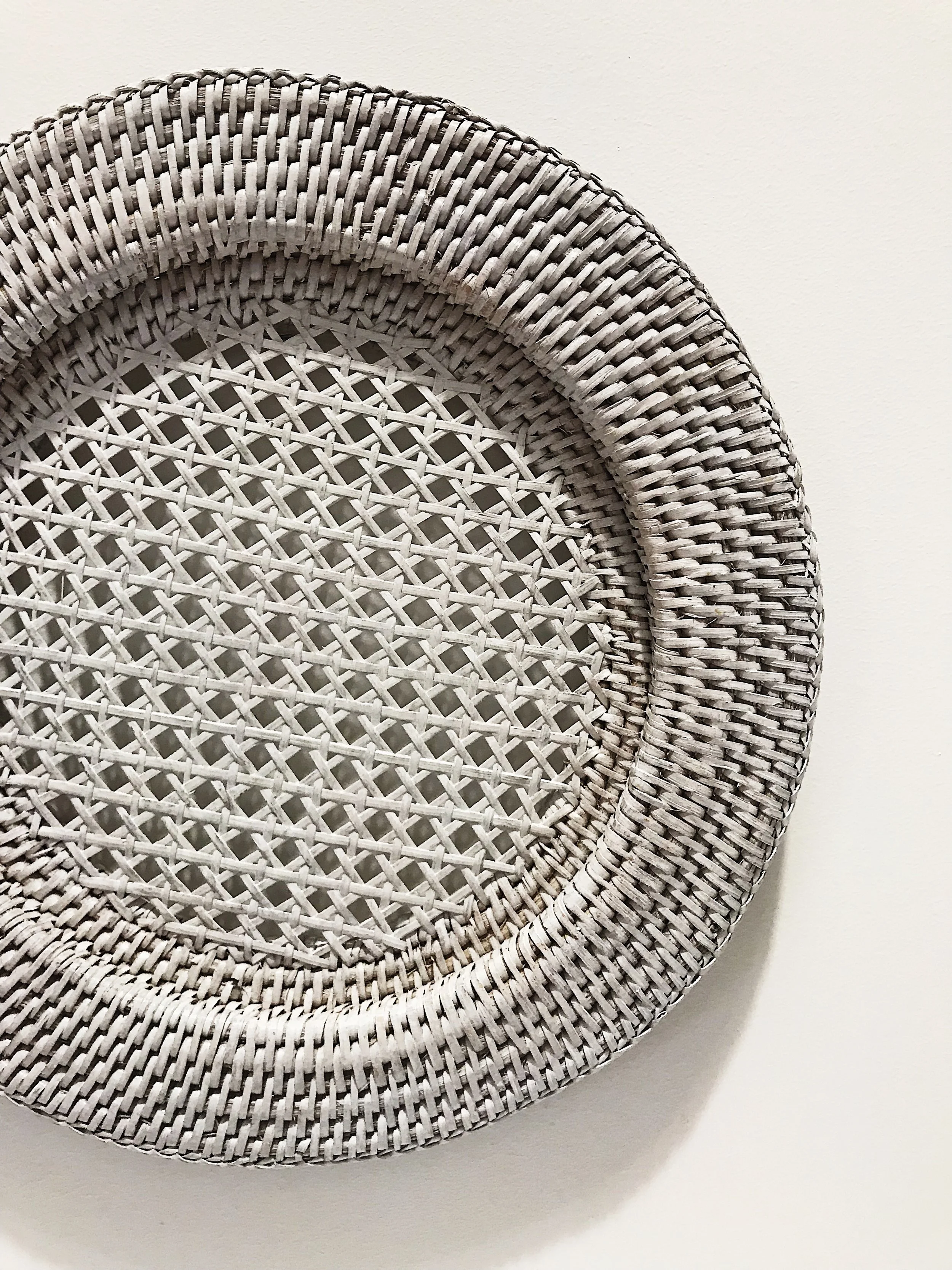 placemat_hire_table_styling_rattan_white.JPG