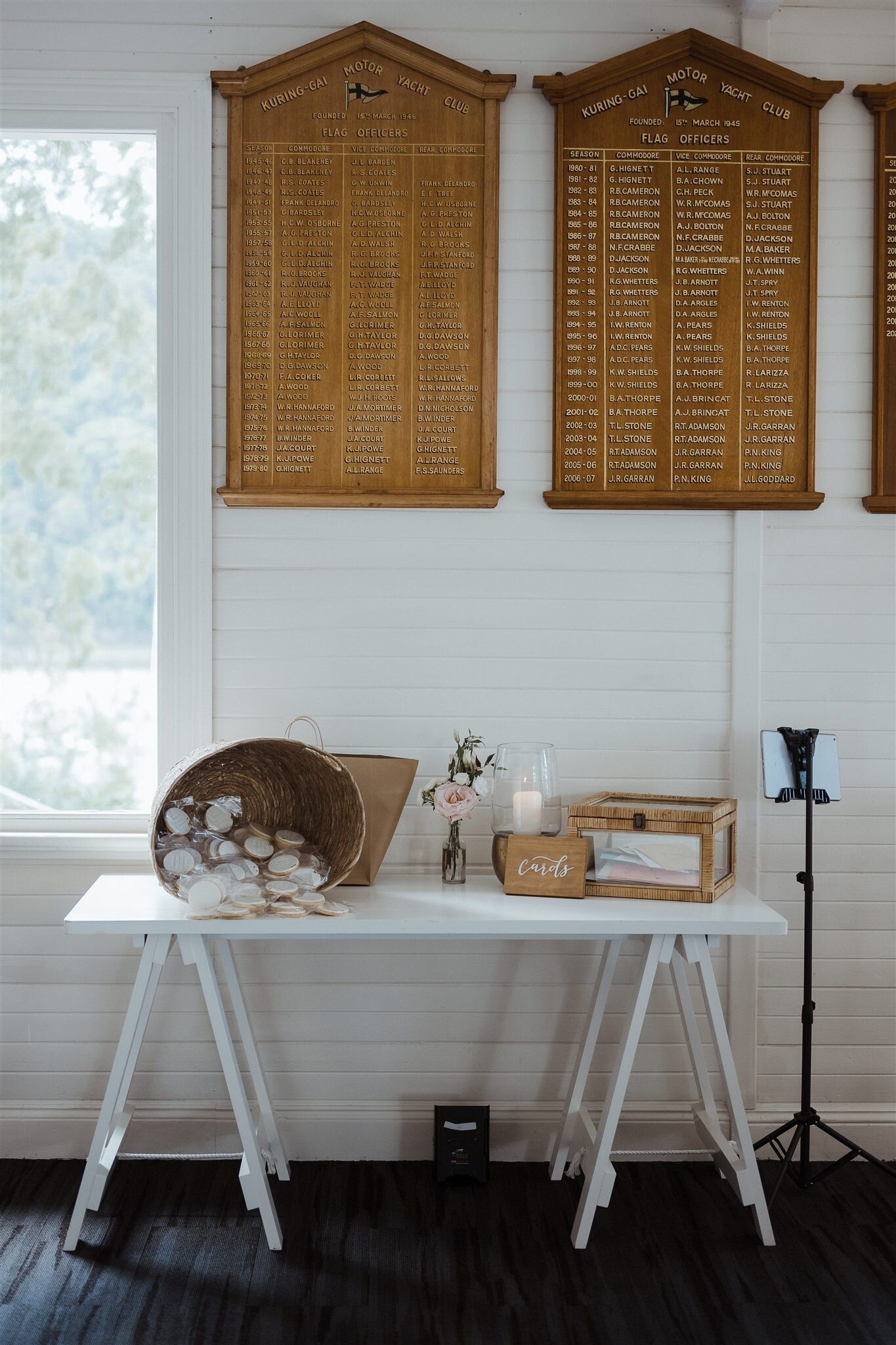 Gift_Table_Styling_Cloud9.jpeg