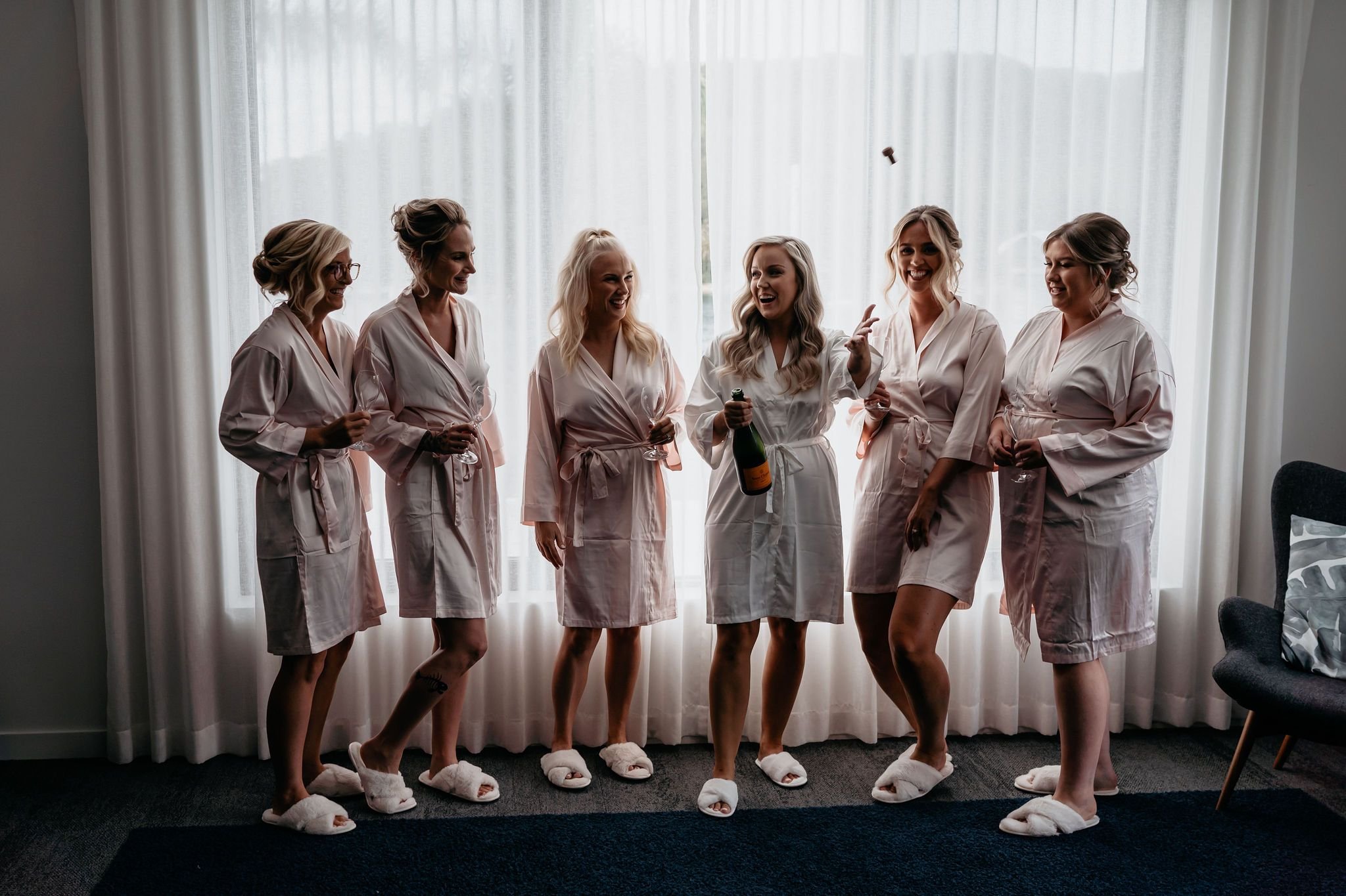 LM_Getting_Ready_Bridesamids.jpeg