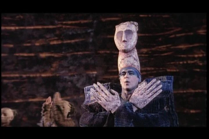 julie-taymor-stravinsky-oedipus-rex.jpg