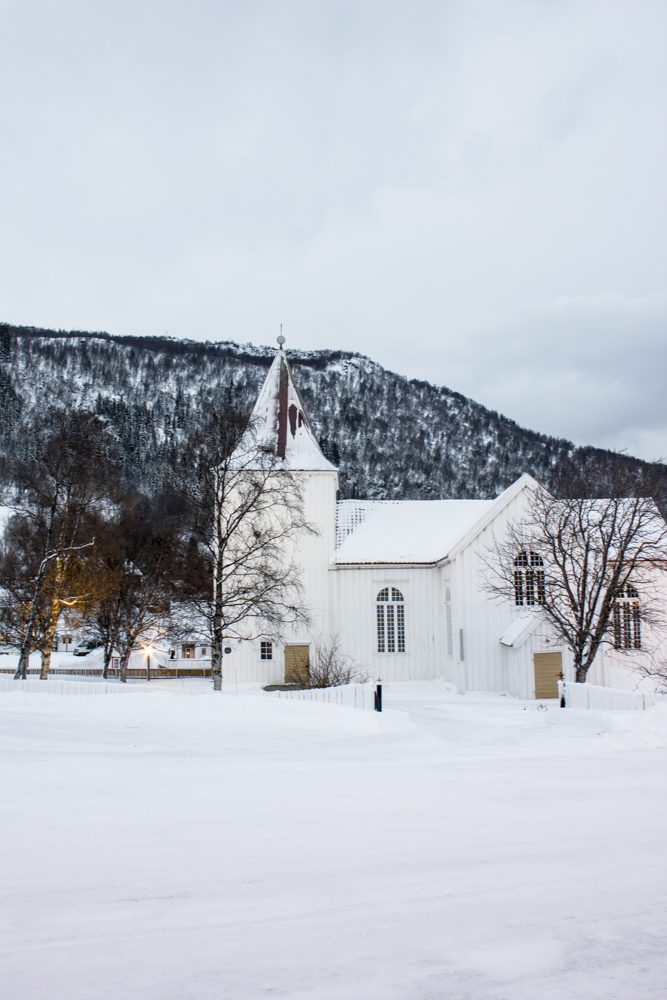 Lyngseidet - Church