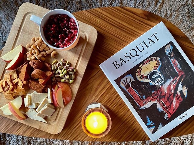 ~ Brunch &amp; Basquiat ~⁠⠀
⁠⠀
We love any excuse to indulgently snack. After a long walk stopping into coffee houses and out of bakeries around Gastown, a vegan charcuterie board while cooking Christmas dinner served as the perfect impromptu brunch.