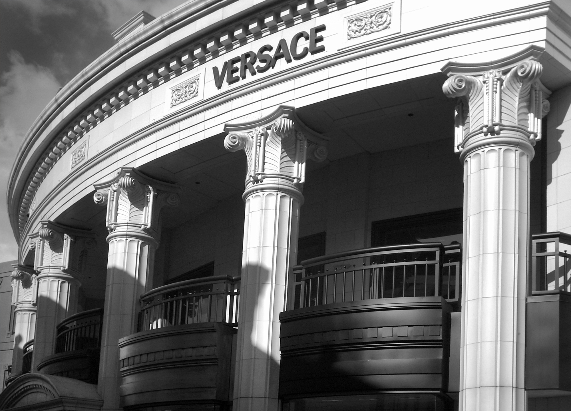 Versace - Rodeo Dr 