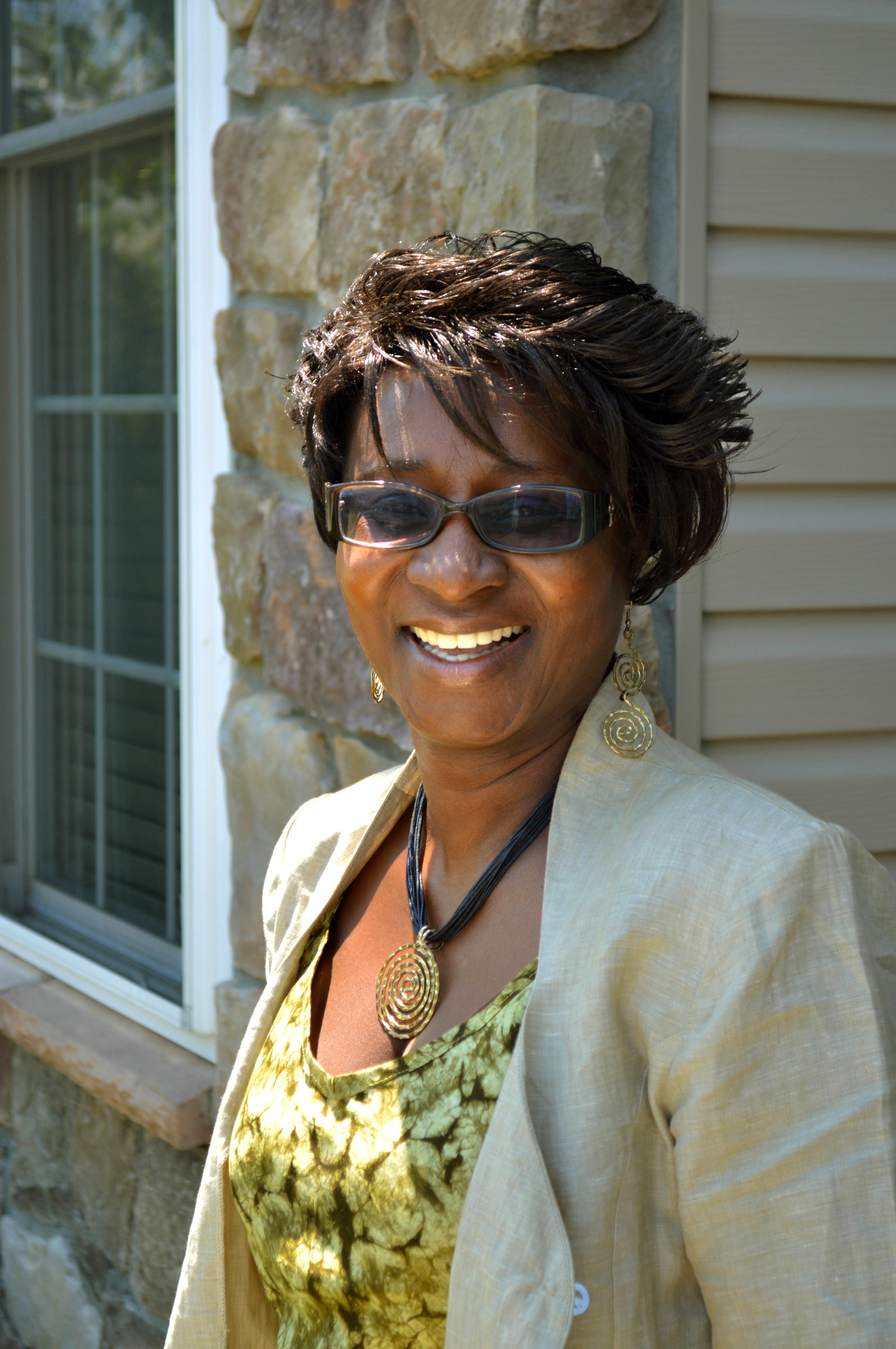 Emelia Timpo.jpg