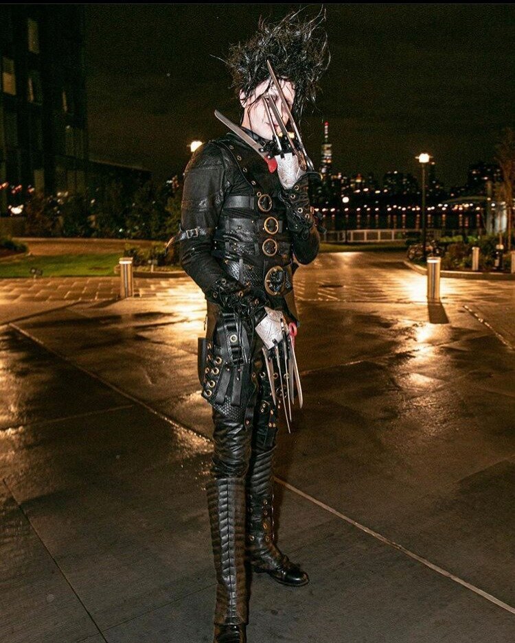 G-easy Scissorhands.jpg